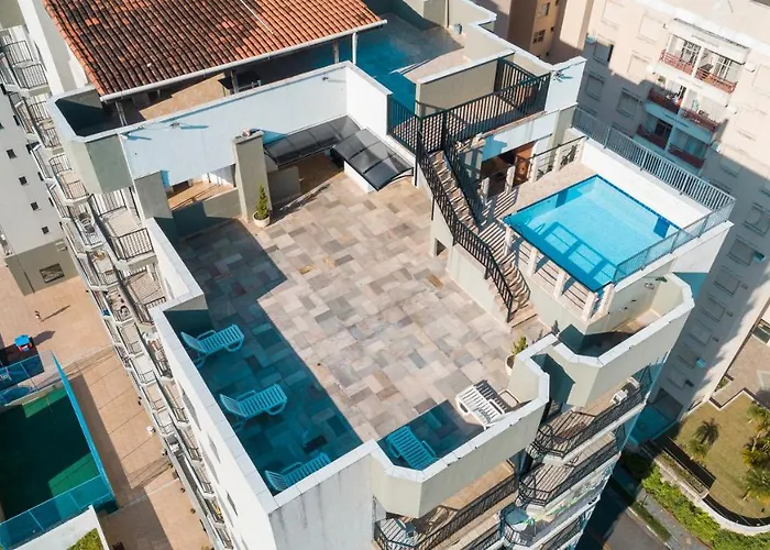 Apê Com Piscina E Ar - 2Q Da Praia Da Enseada. Guarujá